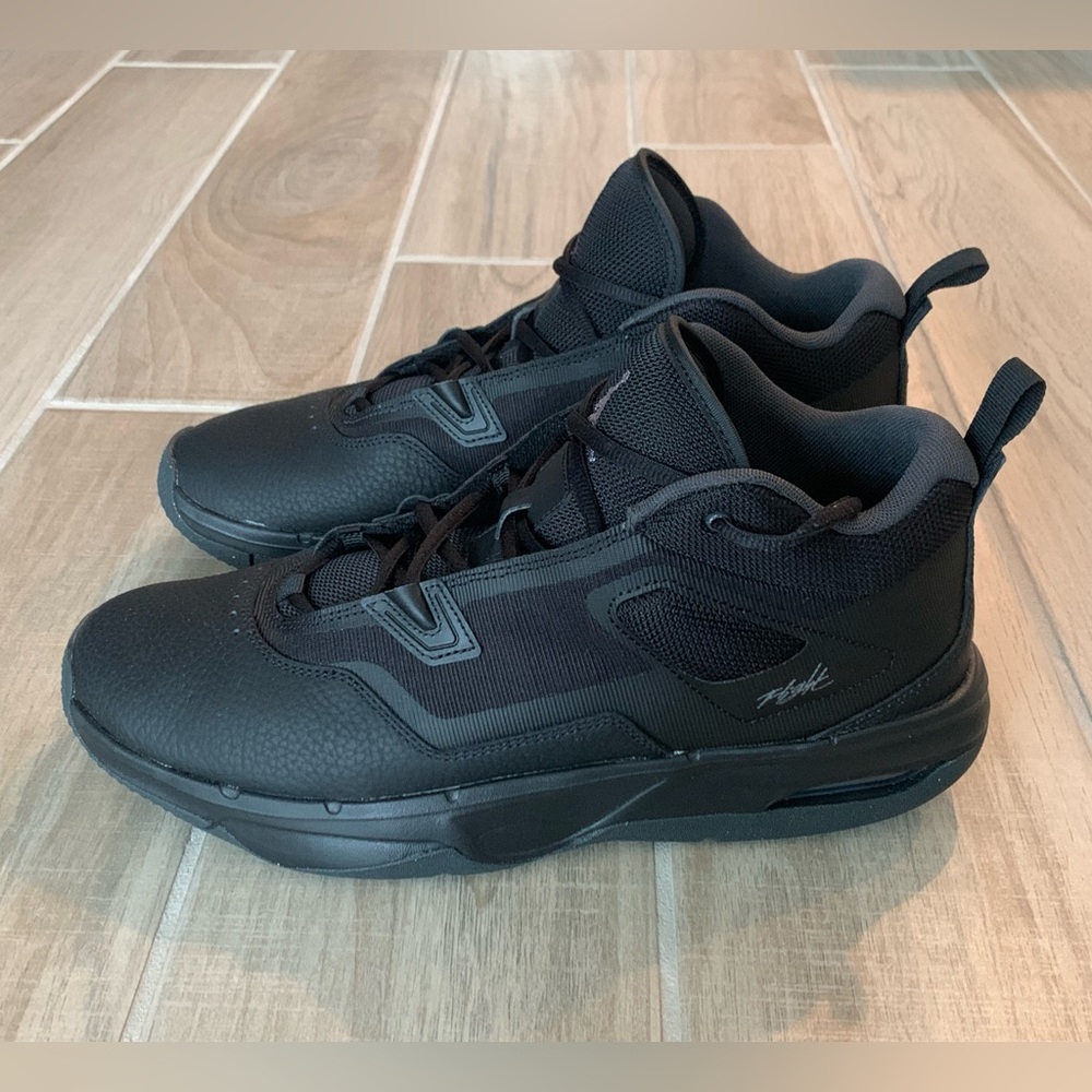 Jordan Flight men’s sneakers. Size 11.5. Color black.